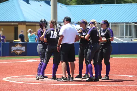 Softball to Open 2019 Campaign at Bobcat Classic Image