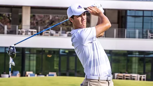 Francisco Osio tees off at SMU