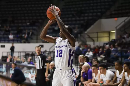 Mahki Morris shoots the ball in a game against Dallas Christian
