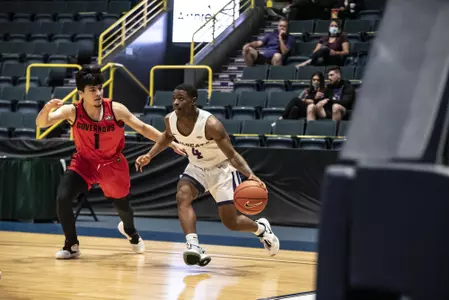 Damien Daniels drives against Austin Peay