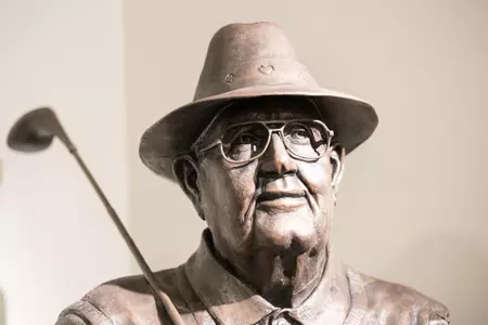 Byron_Nelson_Sculpture