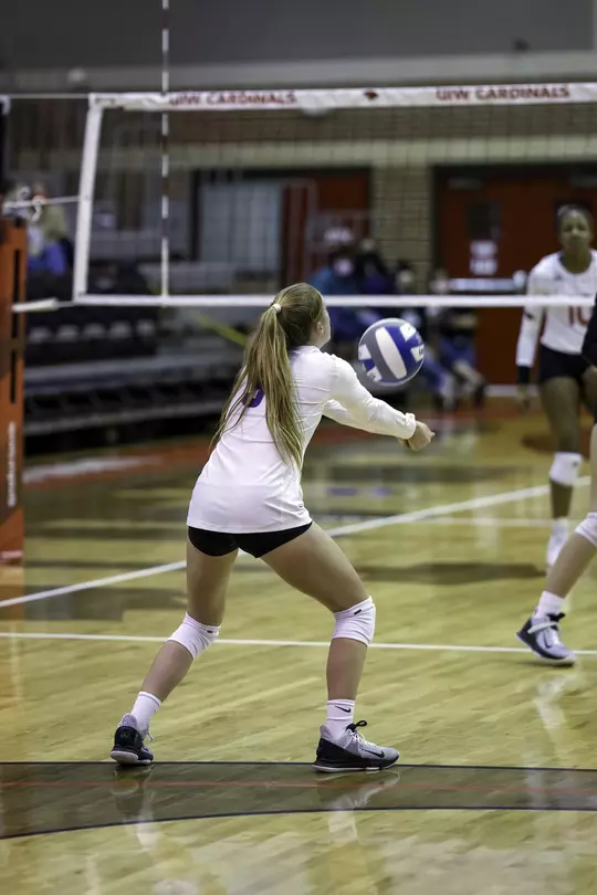 Mackenzie Harris passing at UIW