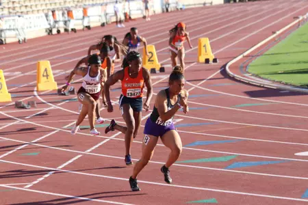 Taylor Tolen runs at the 2021 Texas Relays