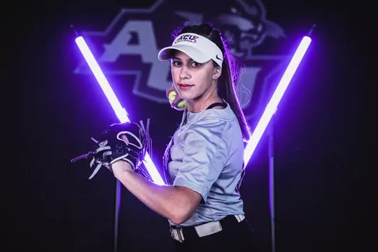 Miranda Davila media day shoot