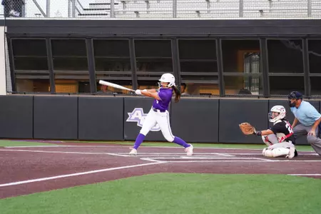 Shaylee Alani at bat