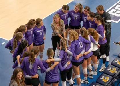 vb team sideline huddle