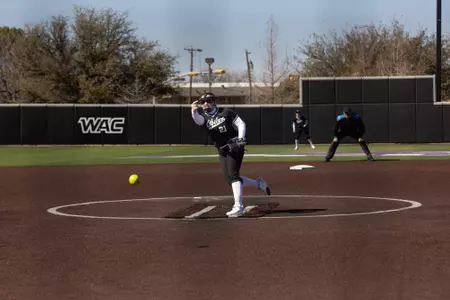 talia nielsen pitching