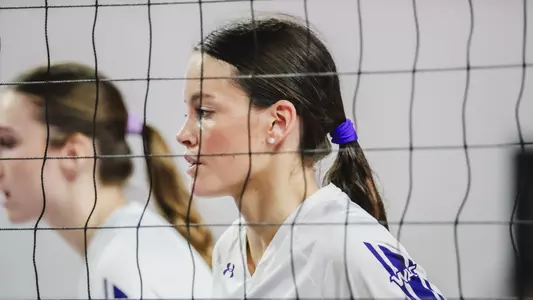 Bryley Steinhilber looks through the net (2)