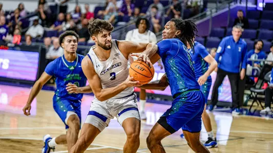 Leo Bettiol Driving to the Basket