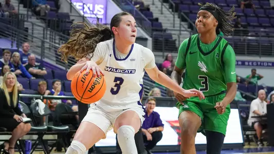 Bella Earle Dribbling versus UNT