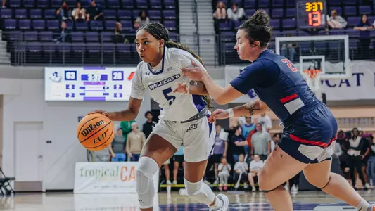 Breanna Davis Driving to the Bucket