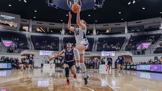 pCarlota Gomez Shooting the Layu[