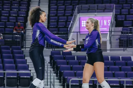 Sydney Payne and Nieko Thomas