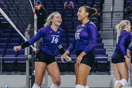 Paige Jones and Sydney Payne