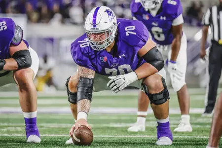 Tay Yanta gets ready to snap the ball vs Idaho on September 21, 2024