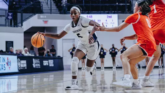 Breanna Davis dribbles the ball in ACU's 76-58 win over UTRGV at Moody Coliseum on Nov. 11, 2025.