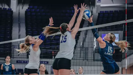 Hadlee Welch blocks an attack in ACU's 3-0 win over California Baptist at Moody Coliseum on Nov. 13, 2025.
