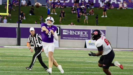 Stone Earle throws a pass against Austin Peay on Sept. 20, 2025