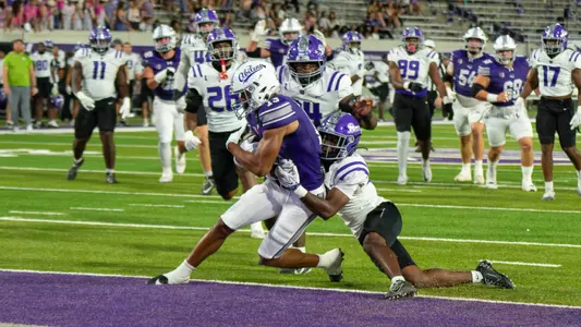 Dallas Dudley scores a touchdown against Central Arkansas on Oct. 10, 2026