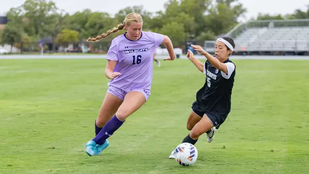 Emma Taylor dribbles the ball past a Central Arkansas defender on Oct. 4, 2026.