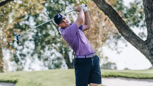 Niklas Blalock takes a swing at an ACU men's golf practice on Sept. 11, 2025.