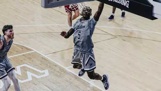 Cbo Newton lays the ball up against Southern Utah on Feb. 21, 2026