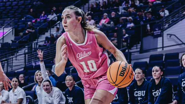 Payton Hull drives to the basket in ACU's matchup with California Baptist at Moody Coliseum on Feb. 7, 2026.