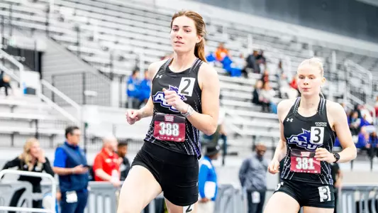 Natalie Poe and Nele Huth run in the 2026 WAC Indoor Track and Field Championships