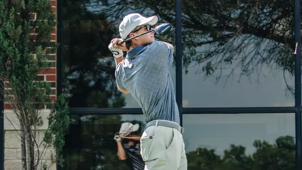 Preston DeFriend takes a swing at an ACU men's golf practice in Abilene, Texas on Sept. 11, 2025.
