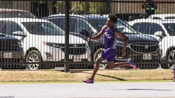 Abraham Olufemi-Dada runs in the 2026 Wes Kittley Invitational