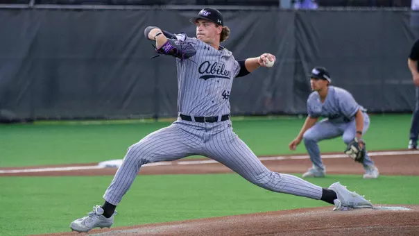 Brett Lanman delivers a pitch in ACU's matchup versus Tarleton State in Stephenville, Texas on April 9, 2026.