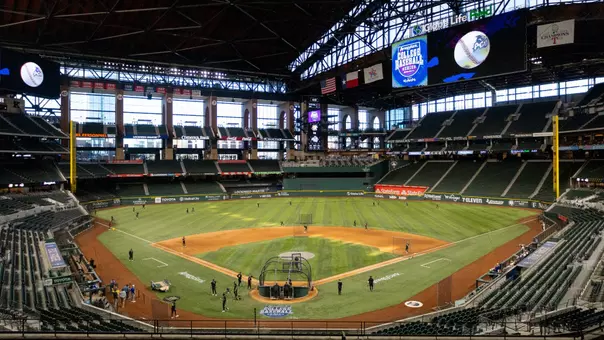 ACU takes batting practice at Globe Life Field in Arlington, Texas on March 5, 2025.