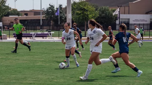 Aliyah Anderson dribbles past a UTEP opponent on Aug. 23, 2026.