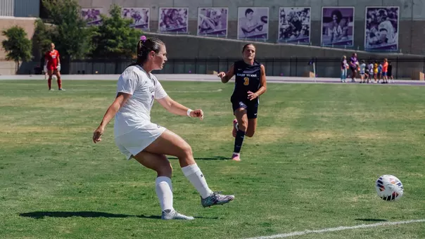 Audrey Coppinger passes the ball to a teammate on Aug. 31, 2026 against ETAMU.