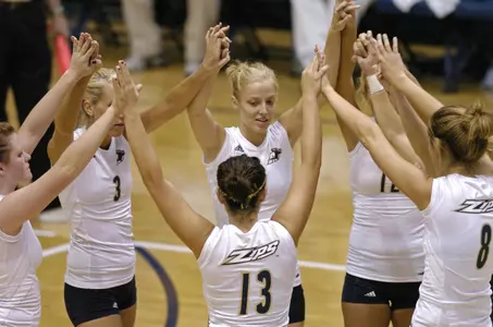Volleyball Heads to Miami, Bowling Green Image