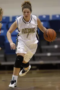 Zips Win Sixth Straight, Down Niagara 69-42 Image