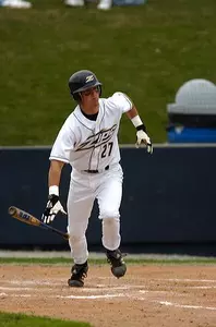 Zips Outlast Bulls in 11 Innings Image