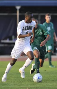 Zakuani Named to Soccer America Team of the Week Image