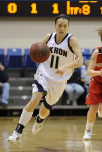 Women's Basketball Takes Winning Streak to Ball State Image