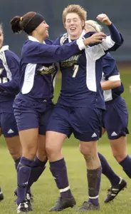 Women's Soccer To Hold Walk-On Tryouts Image