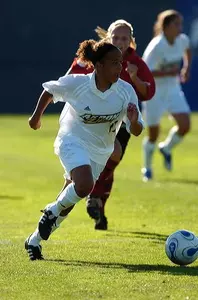 Women?s Soccer Tops EKU 2-1, Remains Undefeated Image