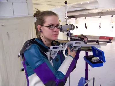 UA Rifle Aims For Excellence in 2009-10 Image