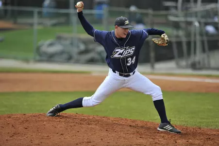 Offense Powers Blue Past Gold in Game One of Fall Series Image