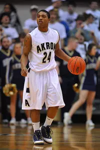 Men's Basketball Falls to N.C. State, 66-45 Image