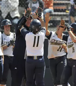 Softball Battles but Falls 3-2 to Kent State Image