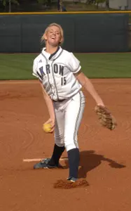Softball Grabs 5-2 Victory Over Central Michigan Image