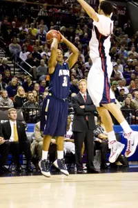 Men's Basketball Tops Bowling Green 71-45 in MAC Opener Image