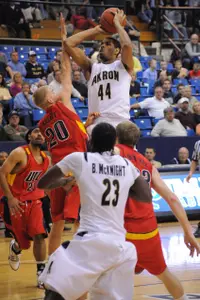 Zips Start MAC Cross-Divisional Play at Western Michigan Image