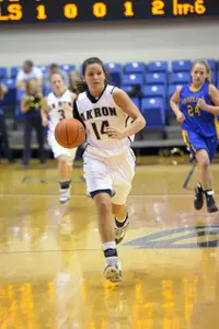 Zips Cruise Past Arrows, 102-45 Image