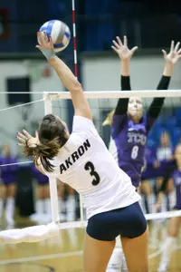 Volleyball Preps For Final Tournament Before MAC Play Image